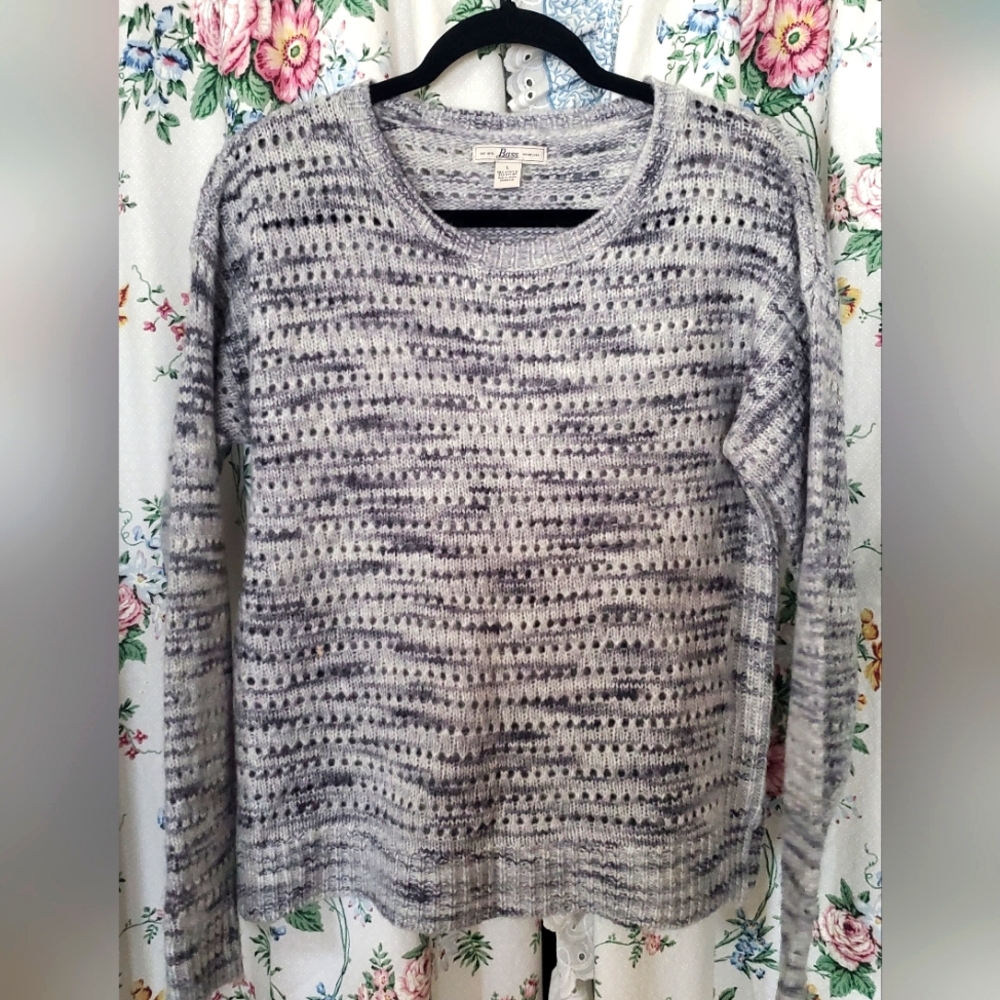 BASS sweater